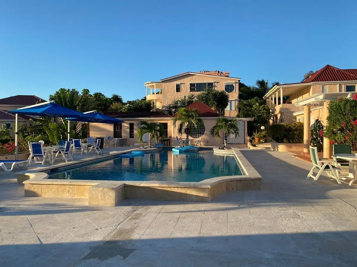 Breezes & Views Apartment St. John's Antigua/Barbuda